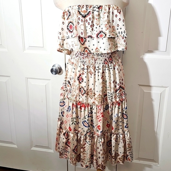 1. State Strapless Summer Tiered Ruffel Dress. Multipal Colors. Size Large. - Picture 1 of 7